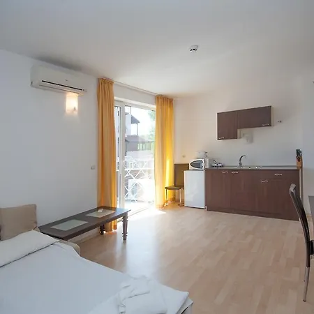 Stella Polaris Complex 3* Sluneční pobřeží